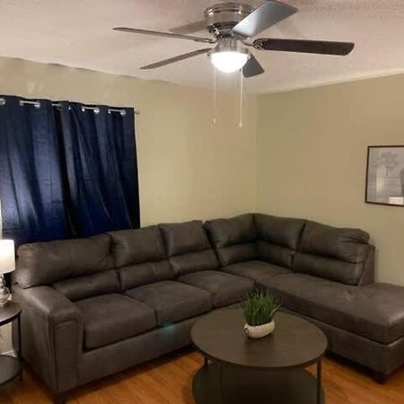 Charming 1-Br Upstairs Apartment Near Fort Sill! Lawton Esterno foto